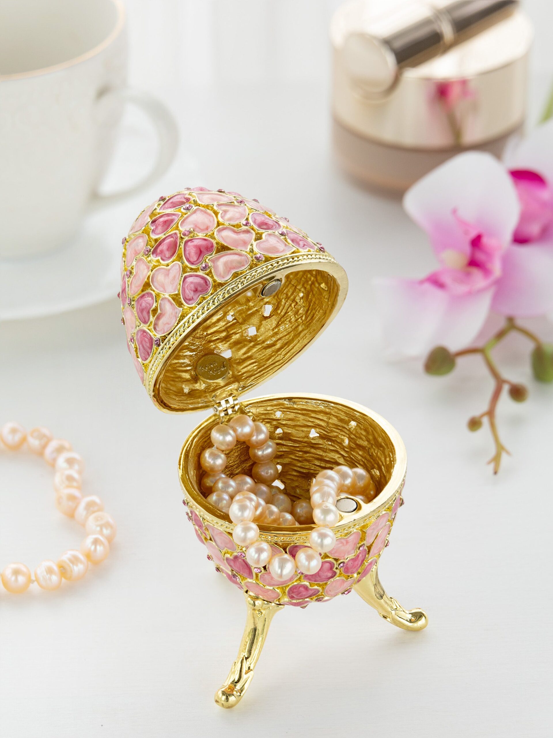 Pink egg decorated with hearts valentine's day - Image 2
